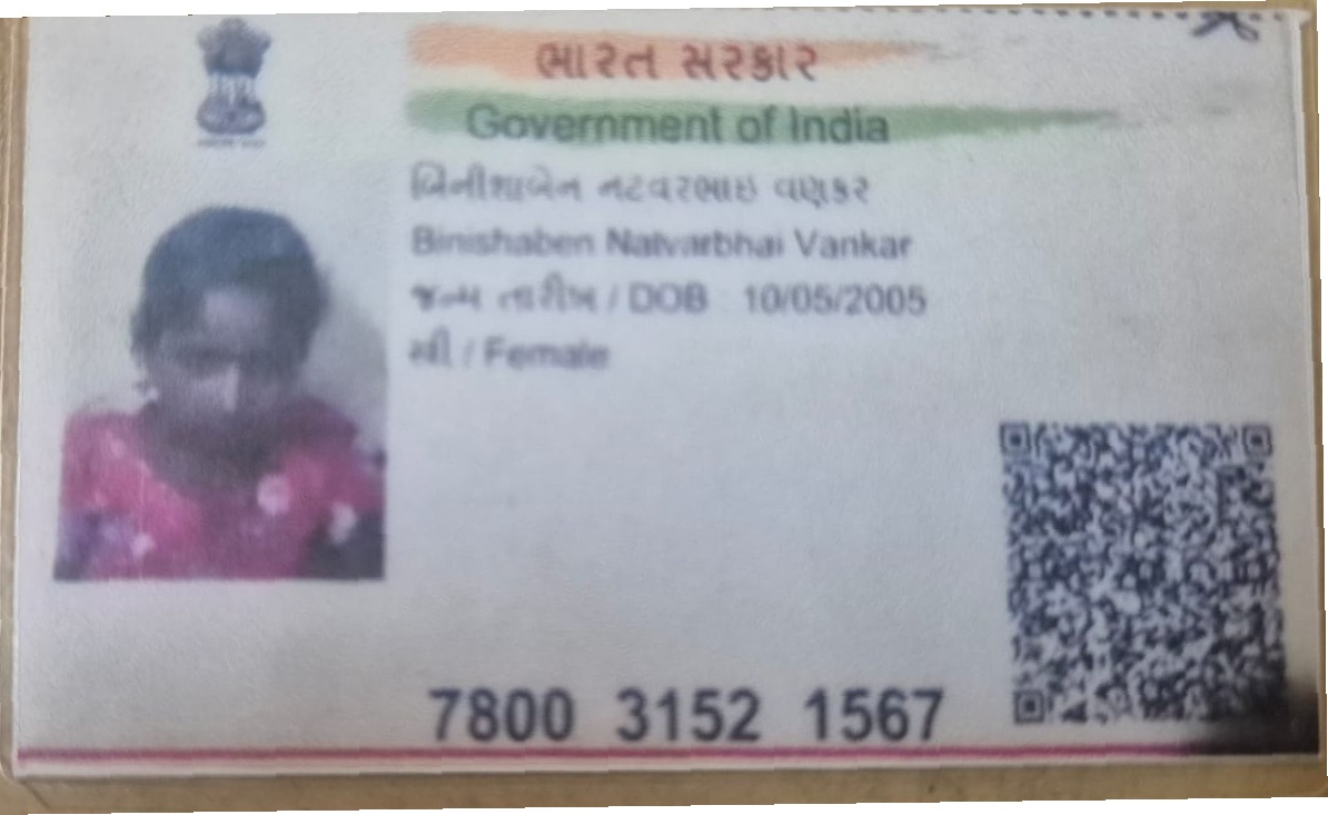 Wallet has been found Binishaben Natwarbhai Vankar.